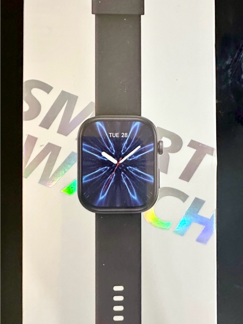 Smartwatch with Light Pink Silicone Band - Touchscreen